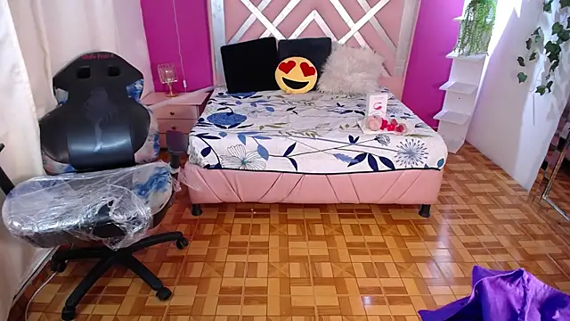 Snapshot of Naiara_Sex_ chatting on January 14, 2:00 pm Naiara Sex online show from January 14, 2:00 pm