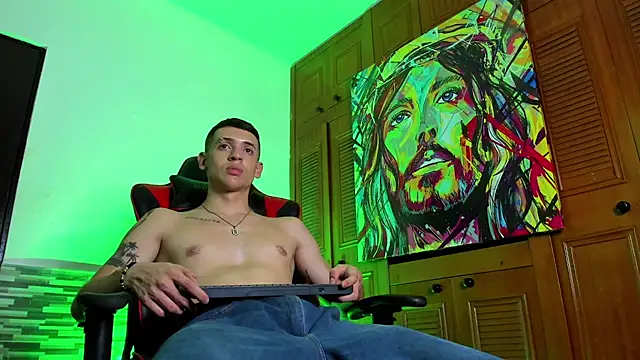 Dimitri higth420 online show from February 6, 7:13 am