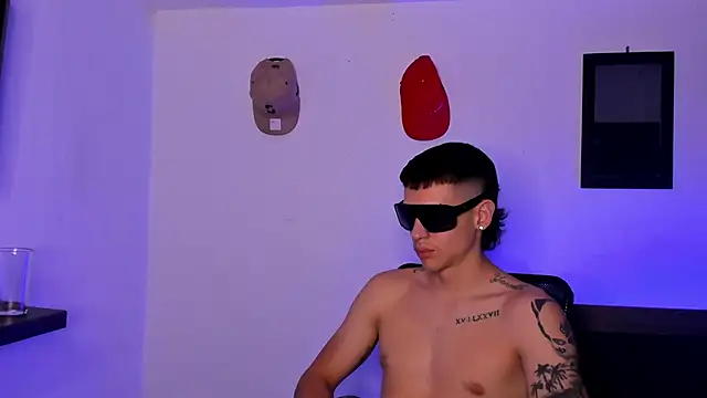 Dimitri higth420 online show from September 14, 11:59 pm