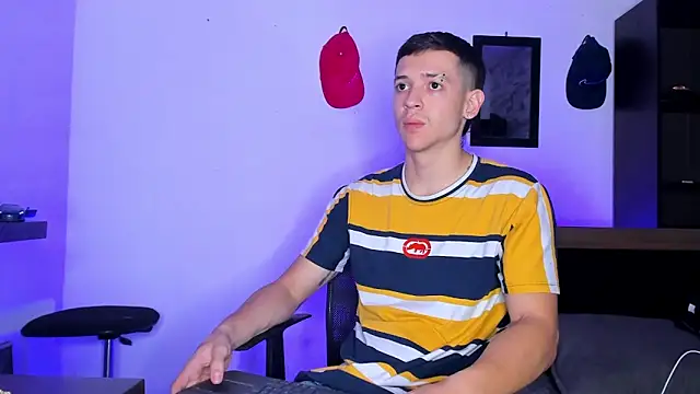 Dimitri higth420 online show from September 18, 8:55 pm