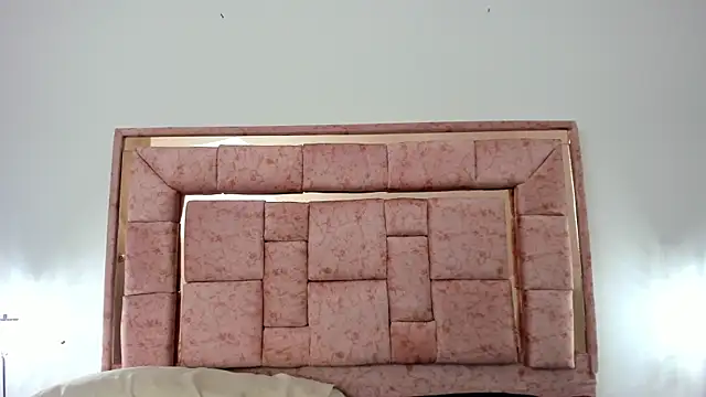 zoee lovv online show from December 10, 9:44 am