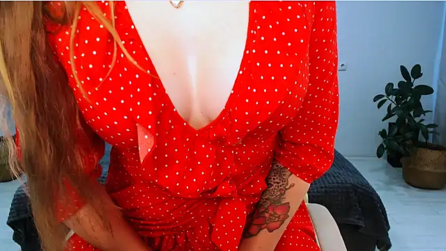 NaughtyNylonFeet online show from November 15, 3:48 am