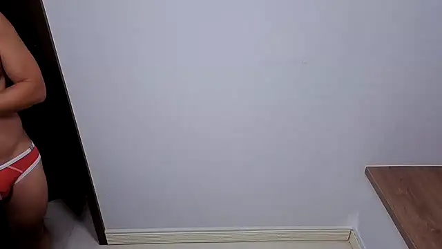 Snapshot of asiajustin11 chatting on December 13, 2:05 pm asiajustin11 online show from December 13, 2:05 pm