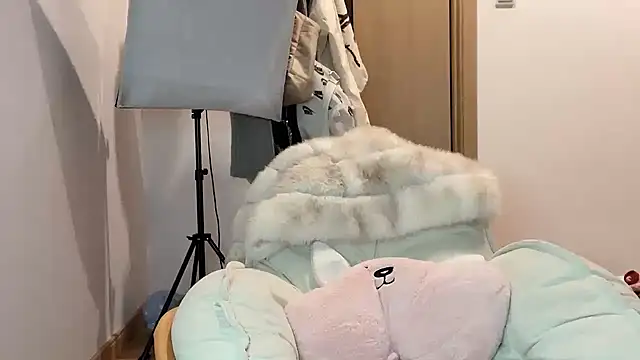 Lili-2 online show from January 17, 6:12 pm