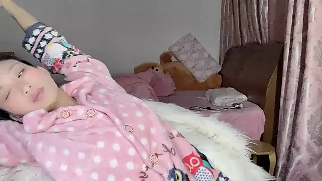 Lili-2 online show from February 19, 7:05 pm