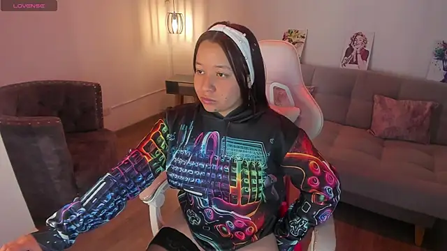 Snapshot of Jhiinny_Brownn chatting on September 14, 3:05 am Jhiinny Brownn online show from September 14, 3:05 am