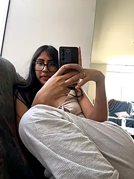 AleFantasy0001 online show from September 19, 8:53 pm