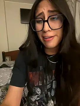 AleFantasy0001 online show from October 15, 4:23 am