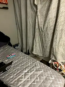 AleFantasy0001 online show from October 21, 4:24 am