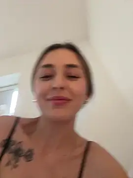 Sophie Enzo online show from February 10, 11:57 am