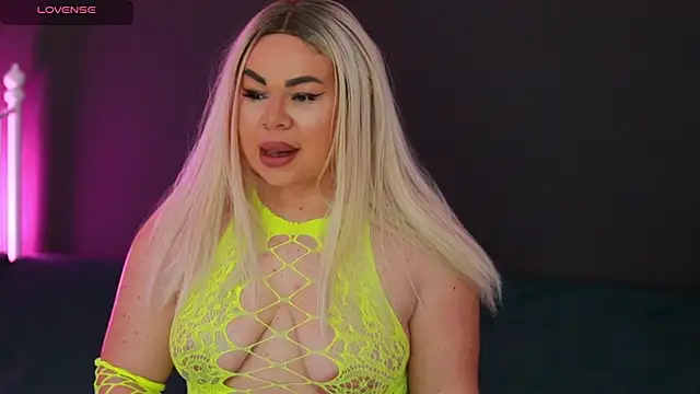 MissLilaa online show from December 11, 5:37 pm