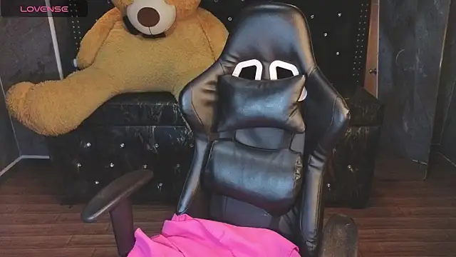 Kitty fox b online show from November 29, 1:03 pm