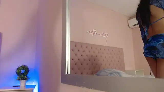 alice sofia online show from November 8, 1:22 pm