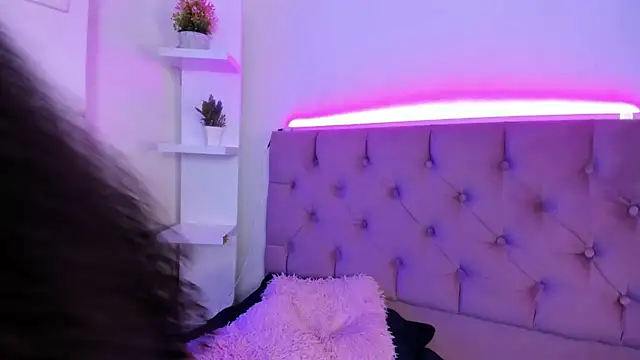 Triipsy online show from March 18, 1:21 am