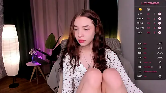 Snapshot of MilliBrown_ chatting on February 2, 6:15 am MilliBrown online show from February 2, 6:15 am