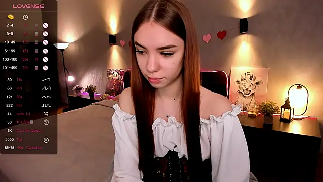 Snapshot of MilliBrown_ chatting on September 28, 6:19 am MilliBrown online show from September 28, 6:19 am