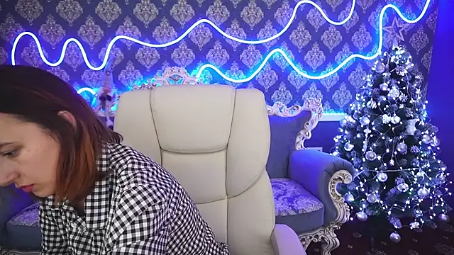 Roxy Rayy online show from December 10, 1:44 pm