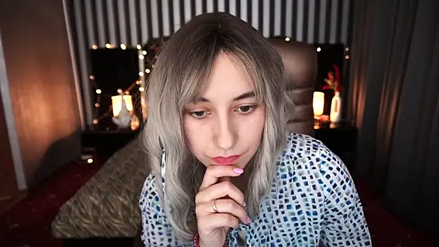 Roxy Rayy online show from January 1, 8:04 pm