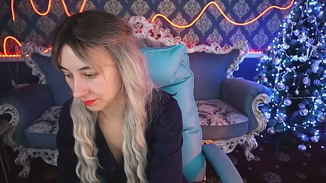 Roxy Rayy online show from January 15, 9:45 am