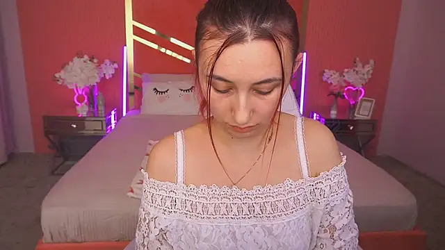 Roxy Rayy online show from November 19, 3:45 pm