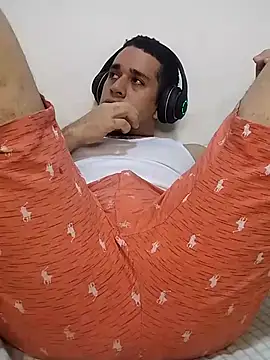 Snapshot of CRISTHIAN_GREY01 chatting on December 5, 6:55 pm CRISTHIAN GREY01 online show from December 5, 6:55 pm