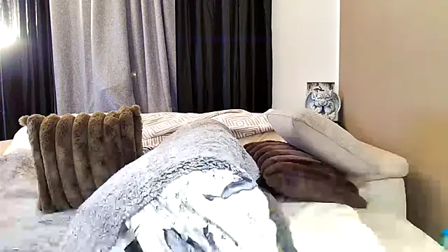 Snapshot of snowpanter chatting on February 23, 8:44 pm snowpanter online show from February 23, 8:44 pm