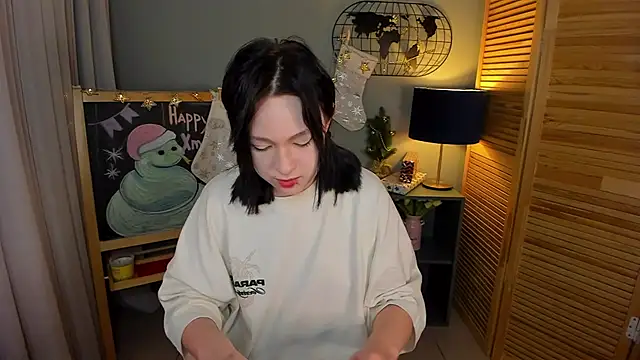 fiamoory online show from January 4, 8:28 am