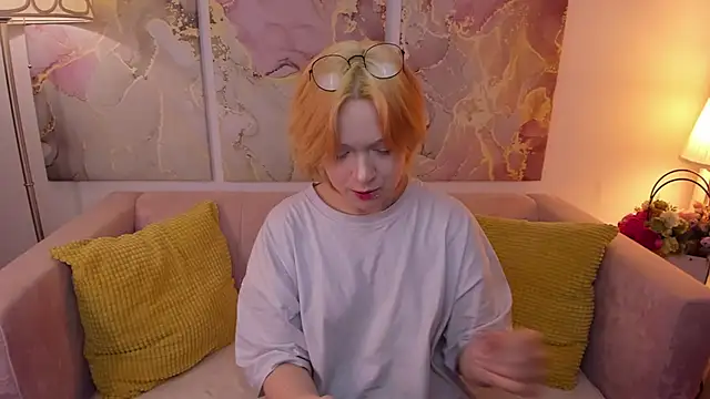 fiamoory online show from January 21, 6:00 am