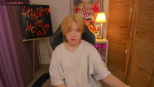 fiamoory online show from January 22, 7:35 am