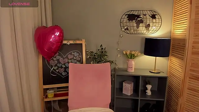 fiamoory online show from February 11, 7:33 am