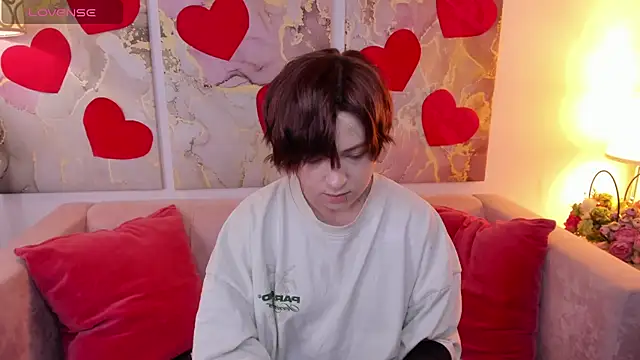 fiamoory online show from February 18, 4:26 am