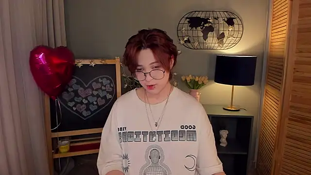 fiamoory online show from February 19, 1:29 am