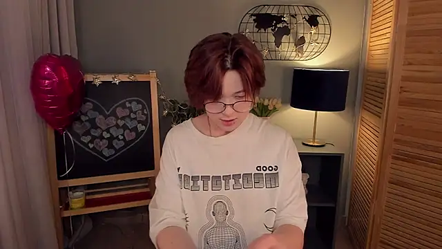 fiamoory online show from February 19, 4:34 am