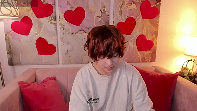 fiamoory online show from February 22, 4:40 am