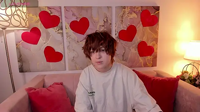 fiamoory online show from February 22, 7:45 am