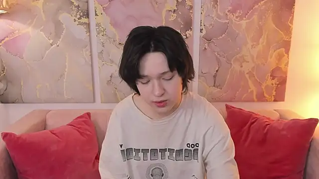 fiamoory online show from March 18, 1:21 am