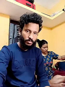 Radhikadavi879 online show from February 1, 1:20 pm