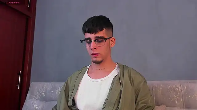 iamcamiloo  online show from January 14, 10:17 am