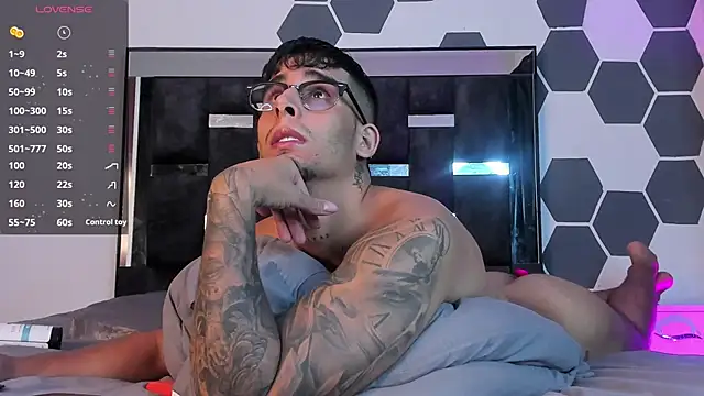 iamcamiloo  online show from February 4, 6:36 am