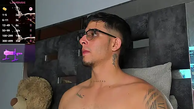 iamcamiloo  online show from September 16, 4:13 am