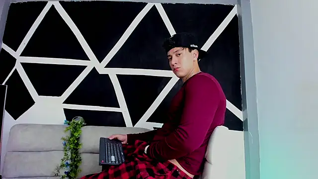 JUSTIN FULLER1 online show from November 6, 9:59 pm