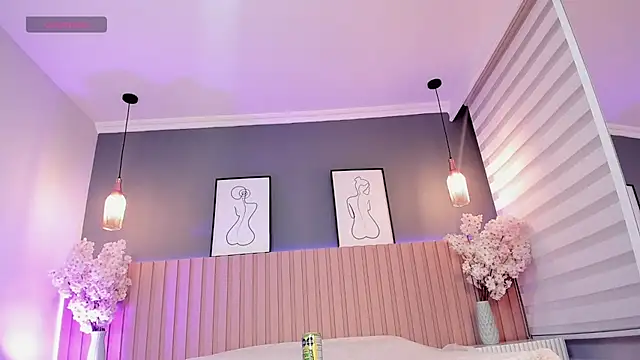 babee sophie online show from February 8, 4:25 am