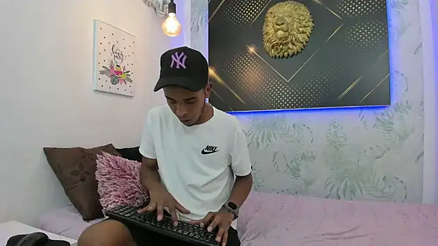 JordanAndAndrew online show from January 17, 7:38 pm