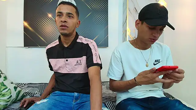 JordanAndAndrew online show from November 6, 8:10 pm