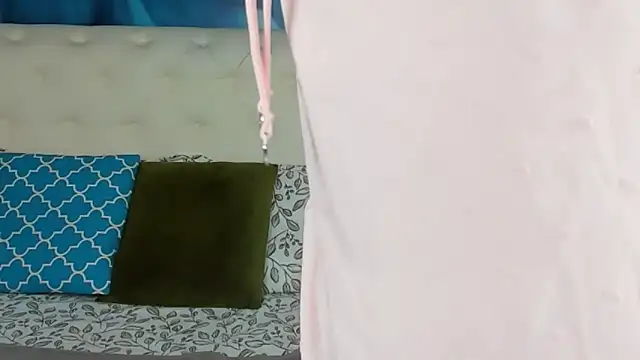 SkinnyDolly online show from March 12, 9:03 pm