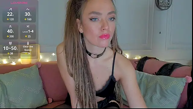 Snapshot of KellyFouler chatting on December 6, 12:38 pm KellyFouler online show from December 6, 12:38 pm