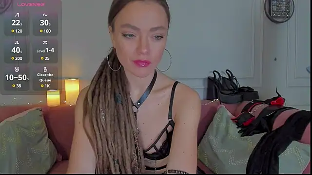 Snapshot of KellyFouler chatting on February 15, 7:38 am KellyFouler online show from February 15, 7:38 am