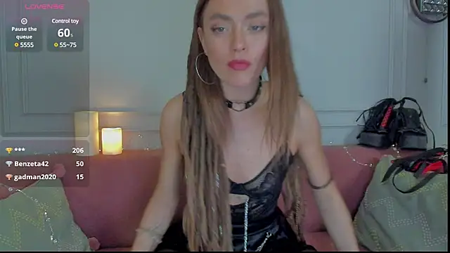 Snapshot of KellyFouler chatting on March 9, 5:28 pm KellyFouler online show from March 9, 5:28 pm