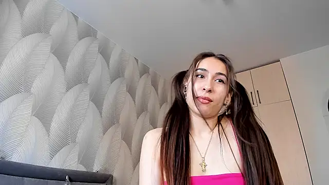 Bambiii bby online show from February 17, 9:46 am