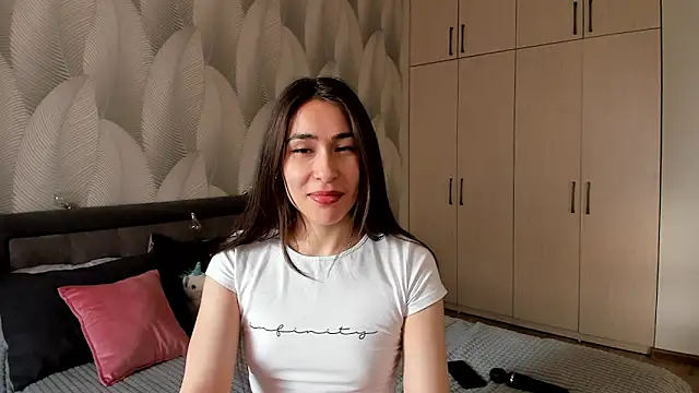 Bambiii bby online show from February 21, 3:34 am